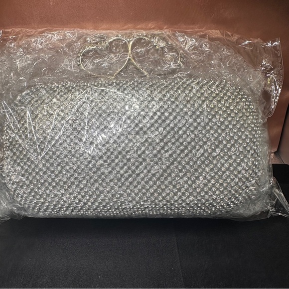 Silver Rhinestone Evening Clutch Crystal Heart Handle Formal Bag New - Picture 8 of 10